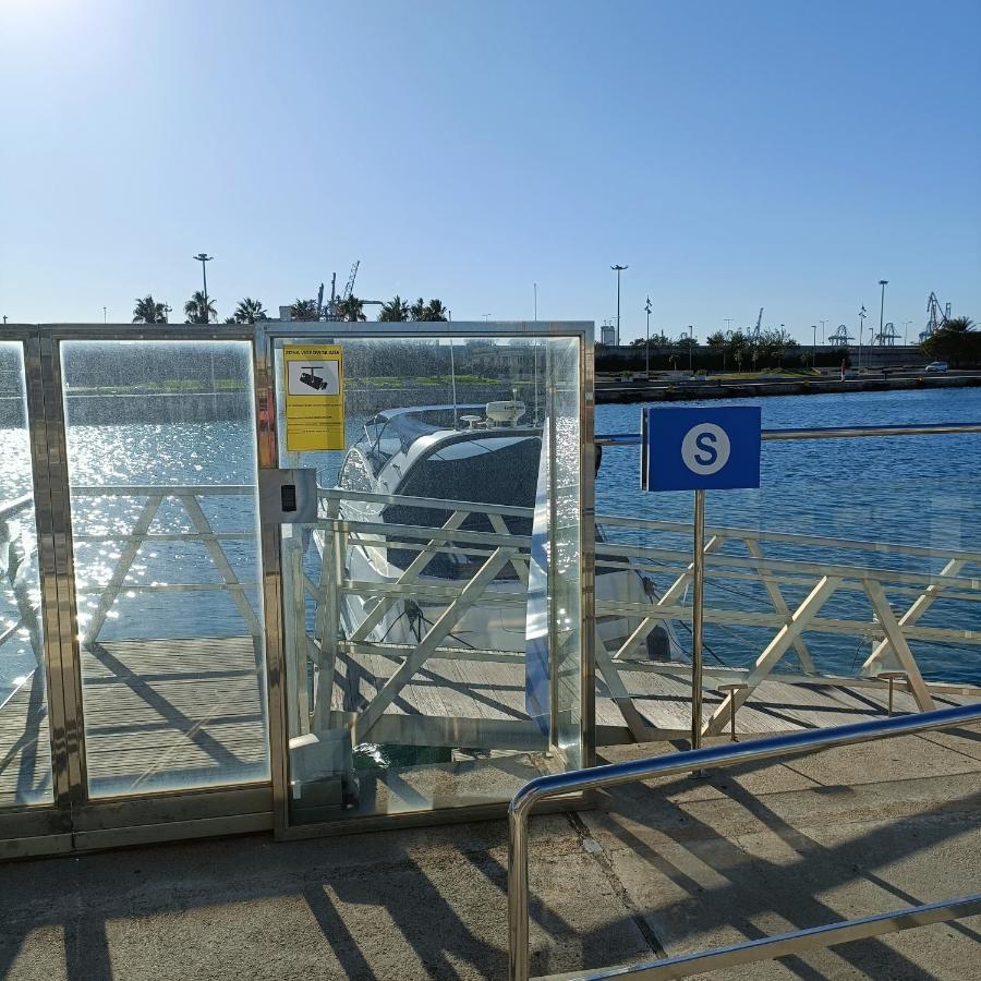 Noche Insolita En Yate De 16M A 2 Minutos De La Playa Valencia Exteriör bild